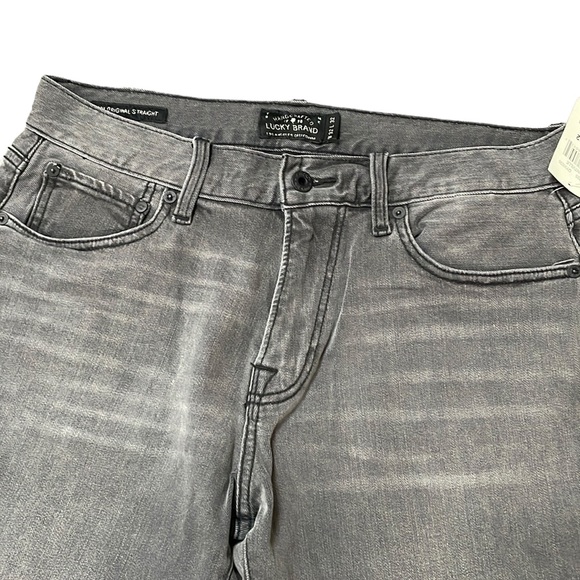 Lucky Brand Men’s 221 Original Straight-Leg Jeans - Picture 3 of 8